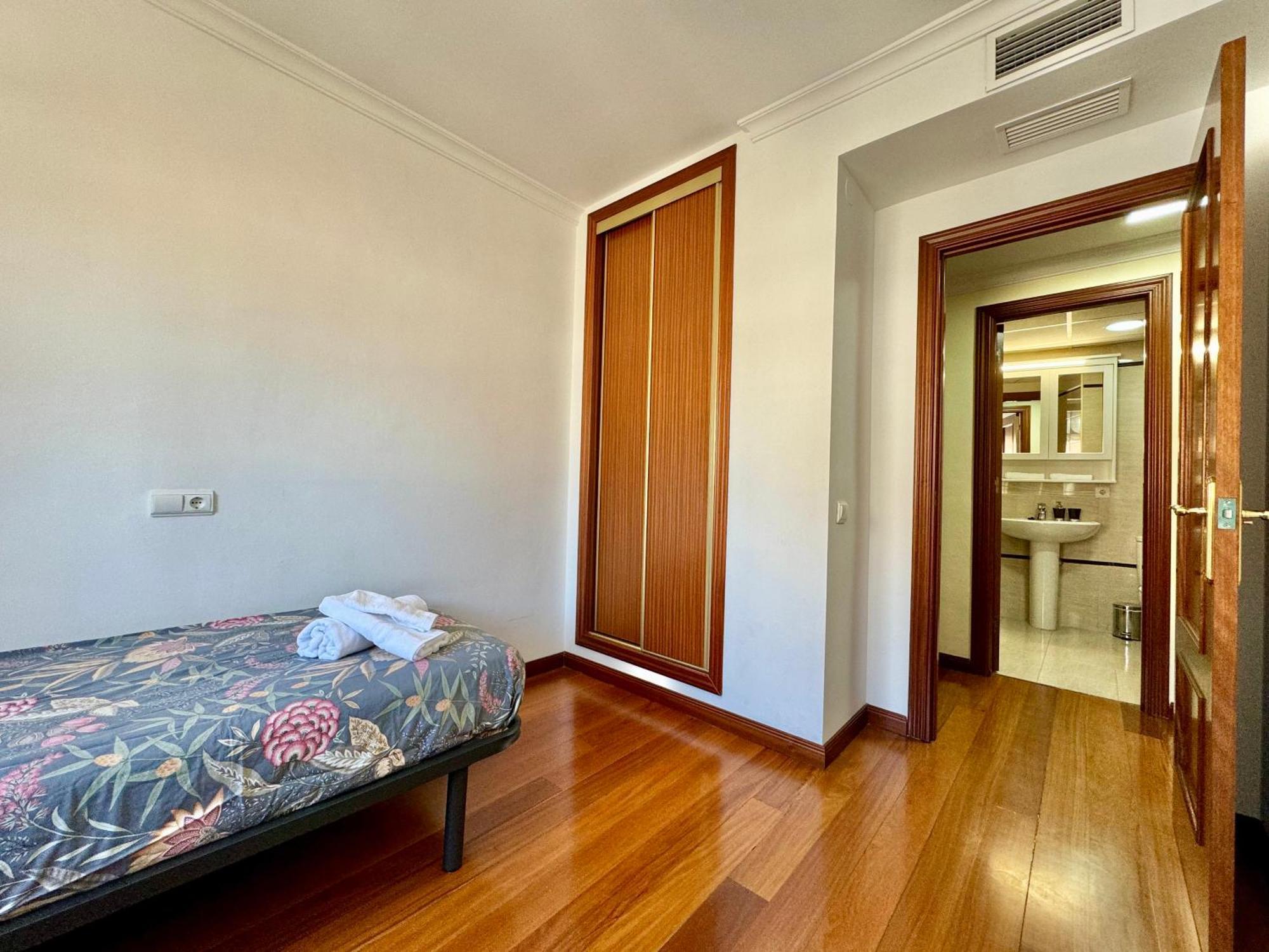Lujoso Piso Centro Aparcamiento Privado, Terraza & Ac Appartement Málaga Buitenkant foto